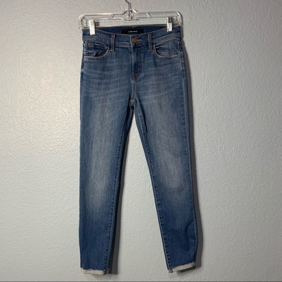 J Brand Skinny Mid Rise Released Hem Jeans - Picture 1 of 8